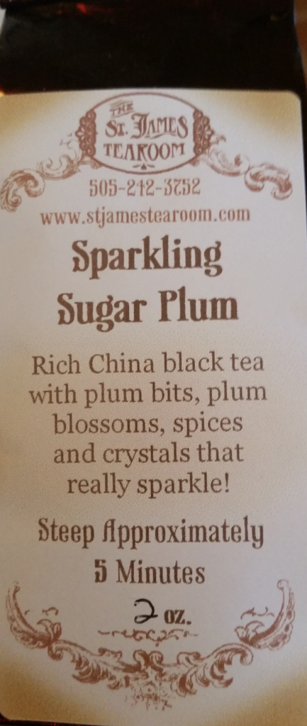 it-sparkles-people The Sparkling Sugar Plum tea has little glittering bits of something that sparkle in your cup!